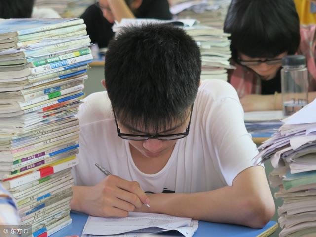 家長寫給高三孩子的信該怎么寫_高三寫給信家長孩子的一封信_家長寫給高三孩子的一封信